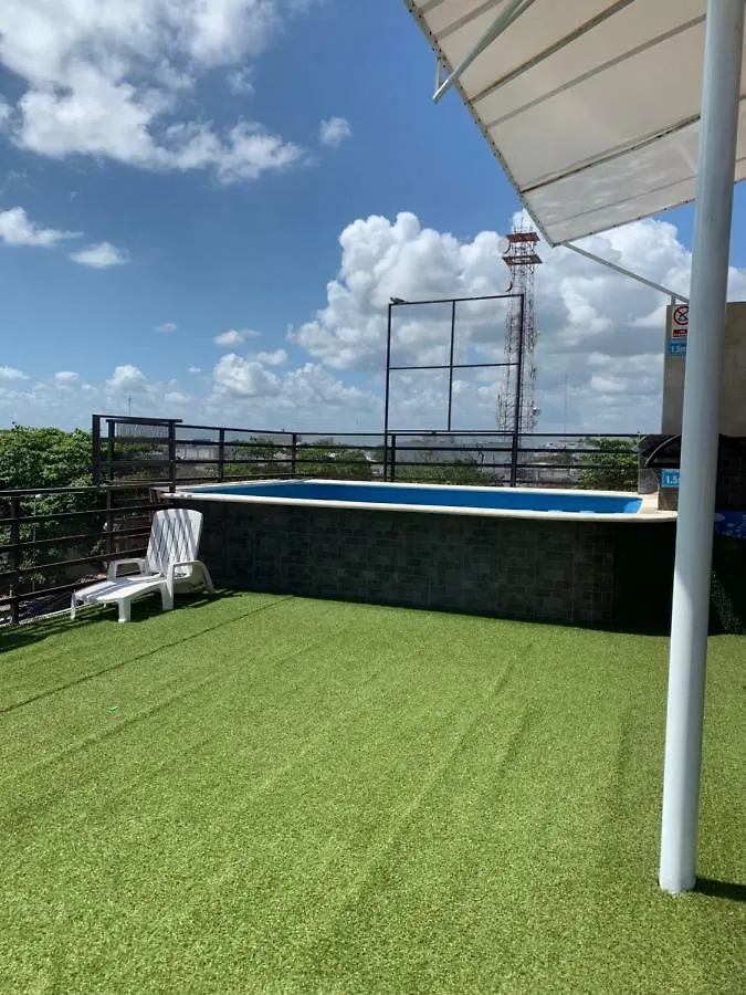 Easy Hotel بلايا ديل كارمن