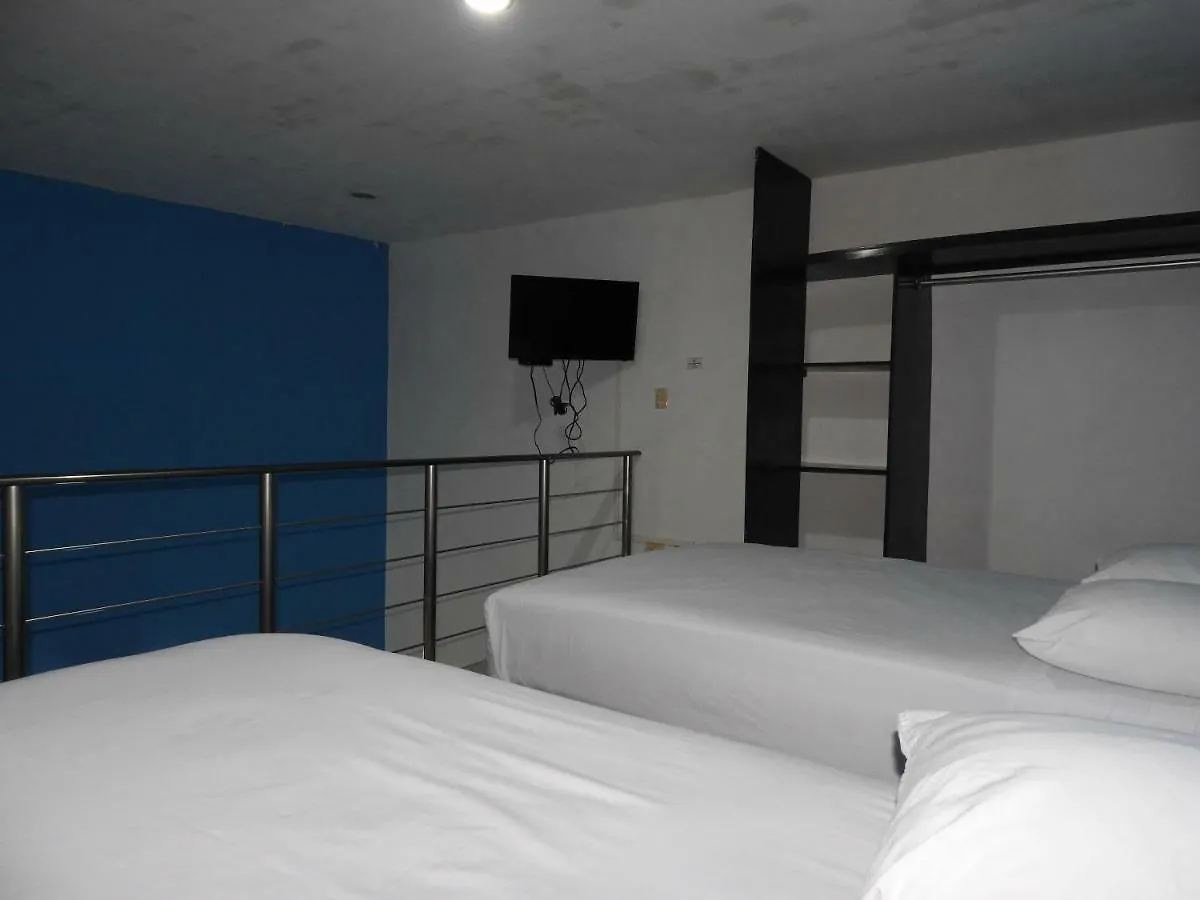 Easy Hotel بلايا ديل كارمن